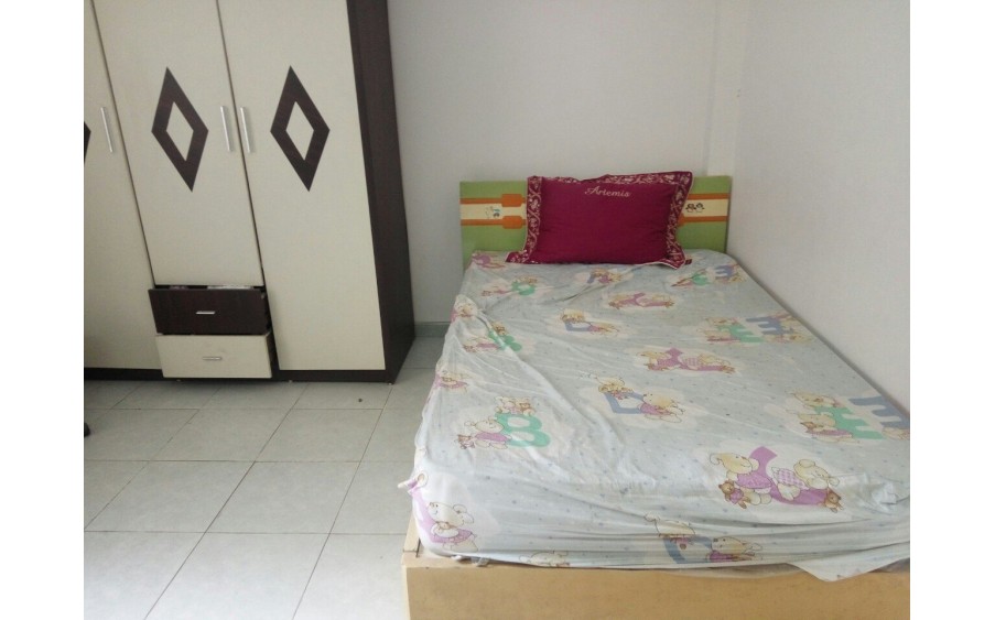 Cho thuê nhà nguyên căn số Bộ CA ngõ 211/180 Khương Trung, 5 tầng, 5 ngủ, 15 Triệu (có TL)
